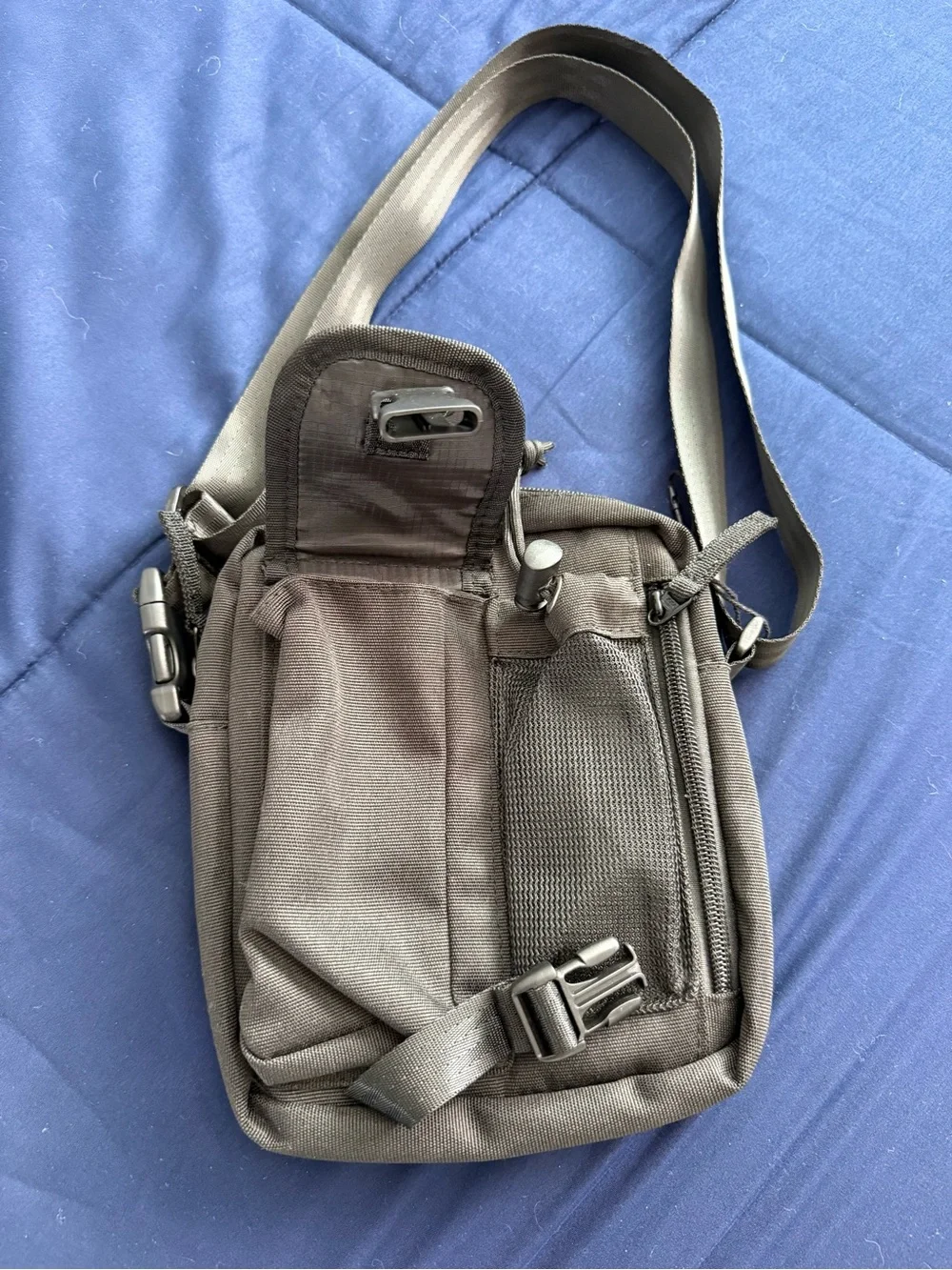 Ben Davis Black Compact Messenger Crossbody Bag
